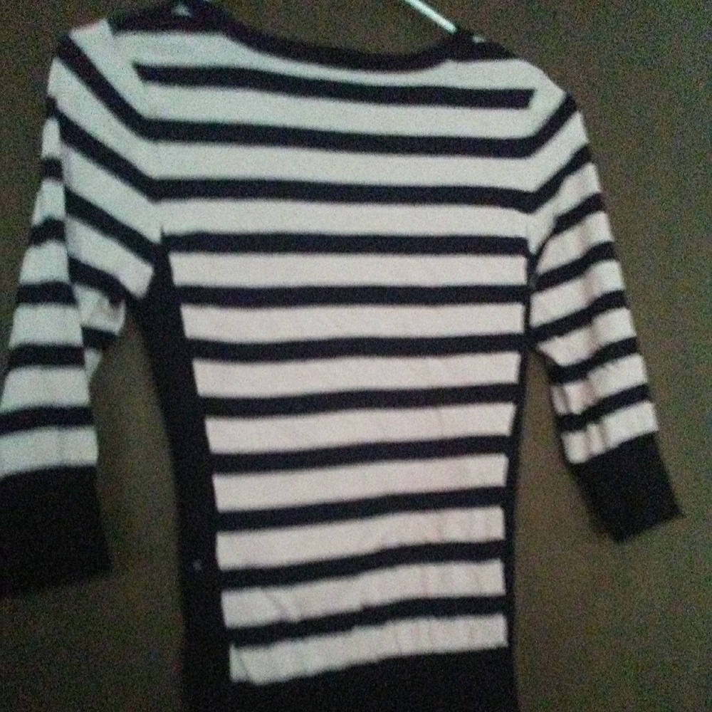 Striped top - Picture 2 of 2
